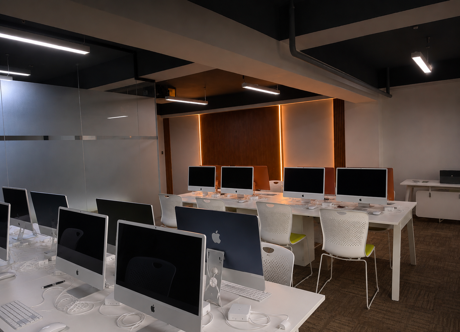 PIA Academy-ийн iMac лаборатори